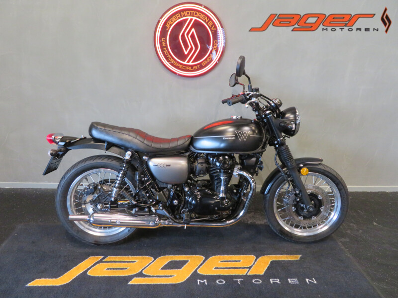 KAWASAKI W 800 W800 SPECIAL EDITION!