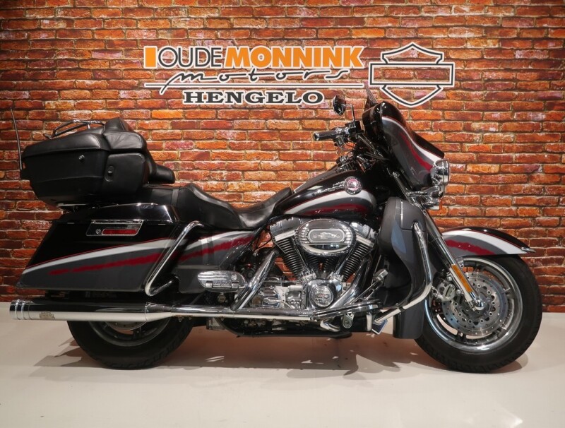 Harley-Davidson FLHTCUSE 1690