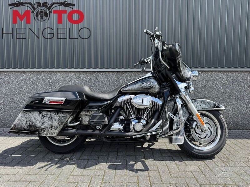 Harley-Davidson FLHTC Electa Glide