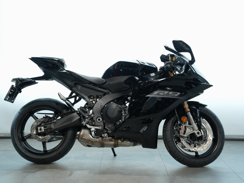 Yamaha YZF R9
