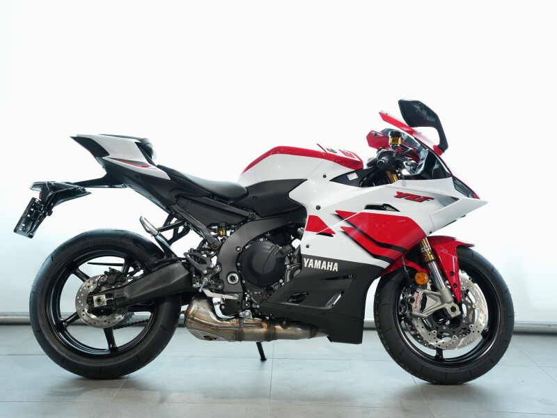 Yamaha YZF R9 70TH ANNIVERSARY