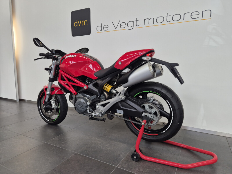 Ducati Monster 696 Monster696 Lage KM Nette Staat! - € 3.995 - foto 4