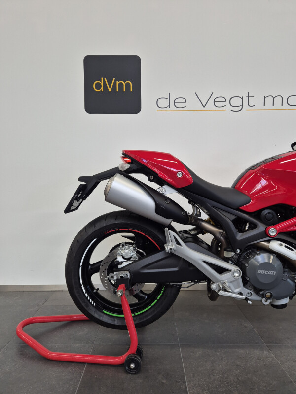 Ducati Monster 696 Monster696 Lage KM Nette Staat! - € 3.995 - foto 7