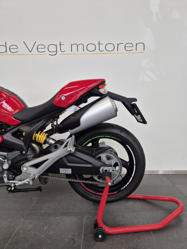 Ducati Monster 696 Monster696 Lage KM Nette Staat! - € 3.995 - foto 8