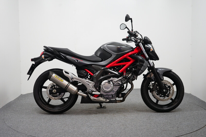 Suzuki SFV 650 A Gladius