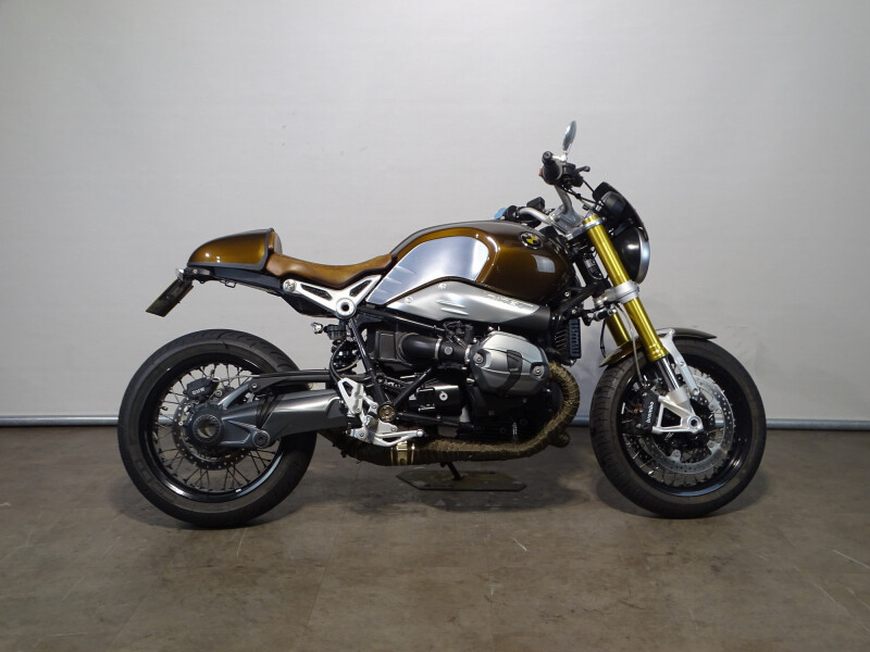 BMW R-nine T
