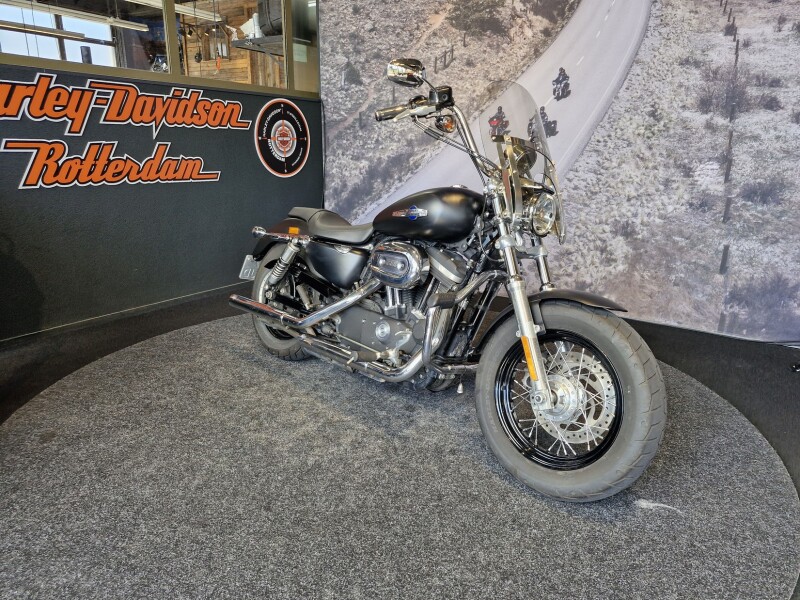 Harley-Davidson XL1200 Custom Limited B
