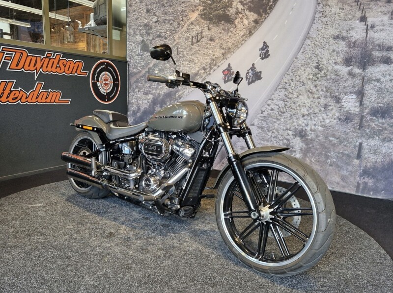 Harley-Davidson BREAKOUT 114