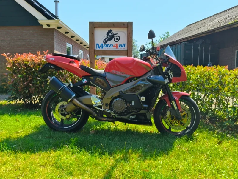 Aprilia RSV 1000 Tuono