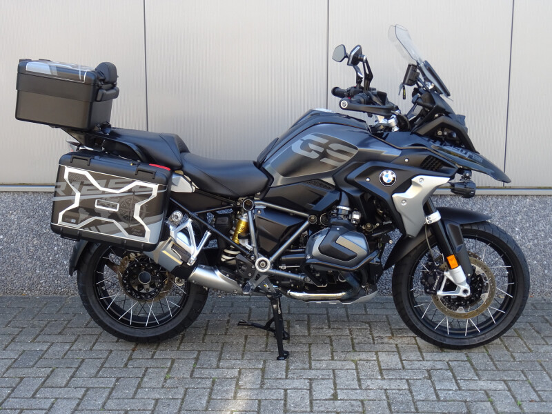 BMW R 1250 GS TRIPLE BLACK