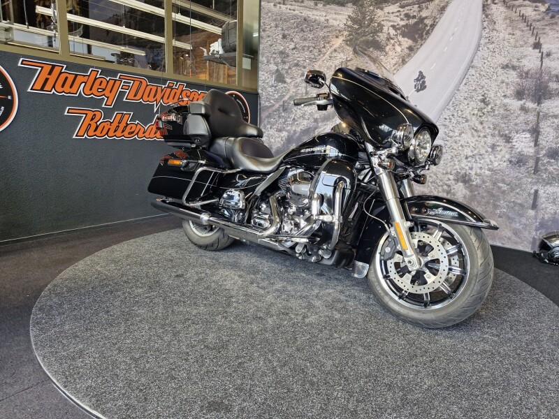 Harley-Davidson FLHTK Electra Glide Ultra LTD