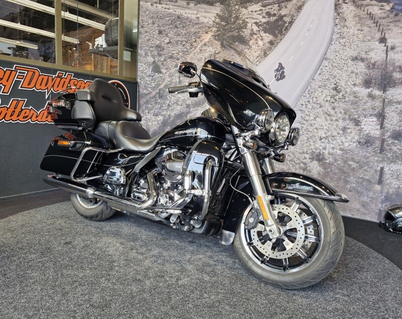 Harley-Davidson FLHTK Electra Glide Ultra LTD