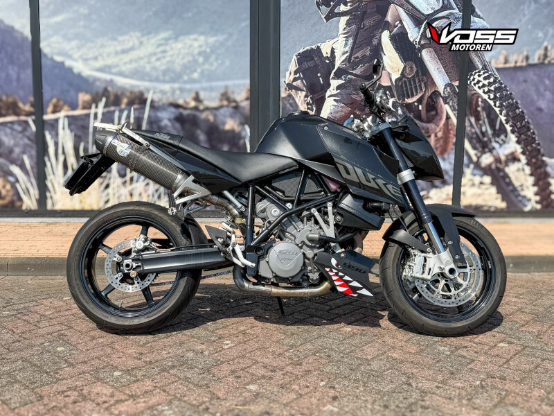 KTM 990 SUPERDUKE
                            - € 4.995