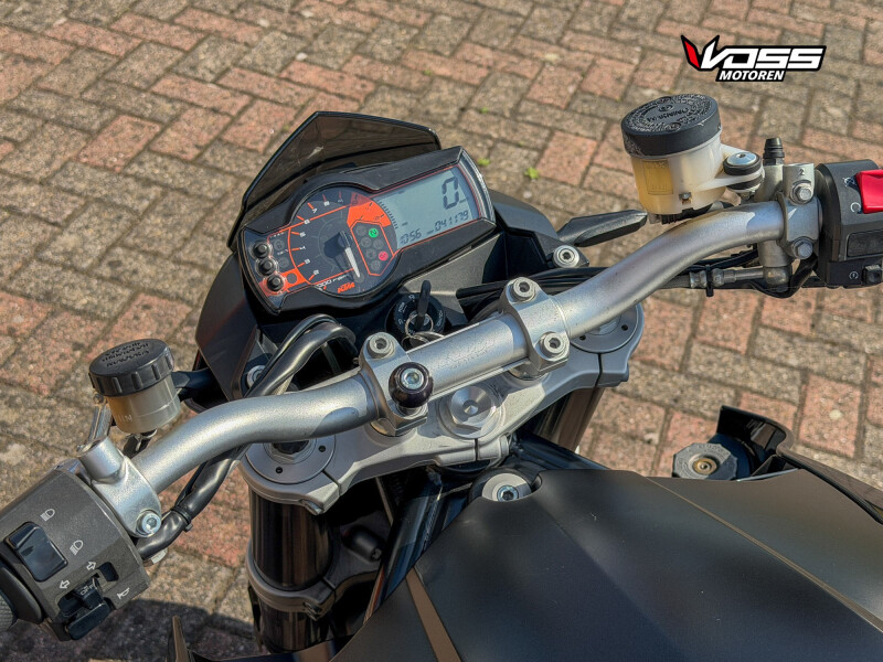 KTM 990 SUPERDUKE
                            - € 4.995 - foto 7