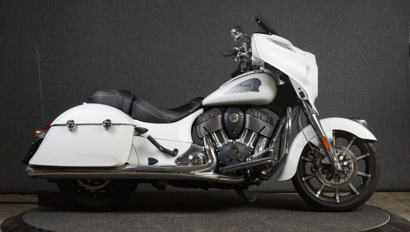 Indian Chieftain Dark Horse Prachtige White Smoke Chieftain!