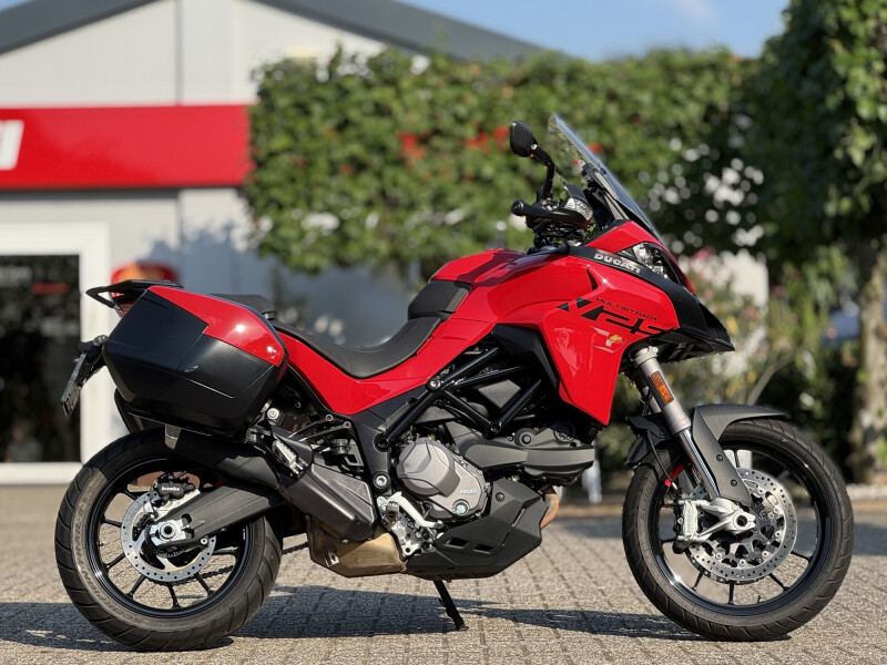 Ducati Multistrada V2 S - Red