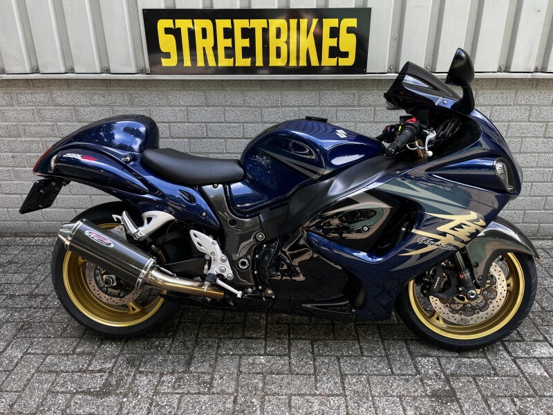 SUZUKI GSX-R 1300 HAYABUSA