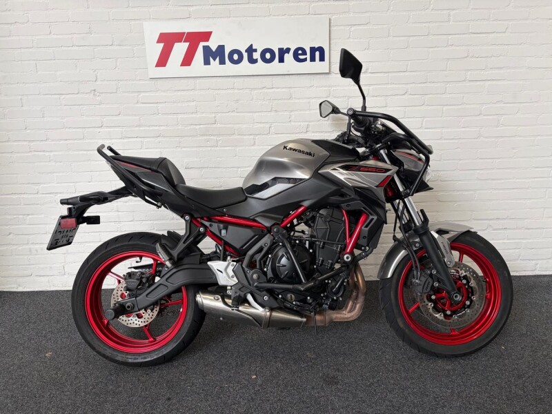 KAWASAKI Z650 LESMOTOR - 2024