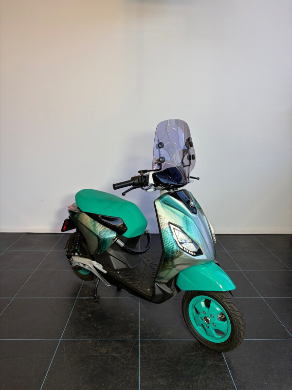 Piaggio Bromscooter One 1 Zip 45KM - 595KM!