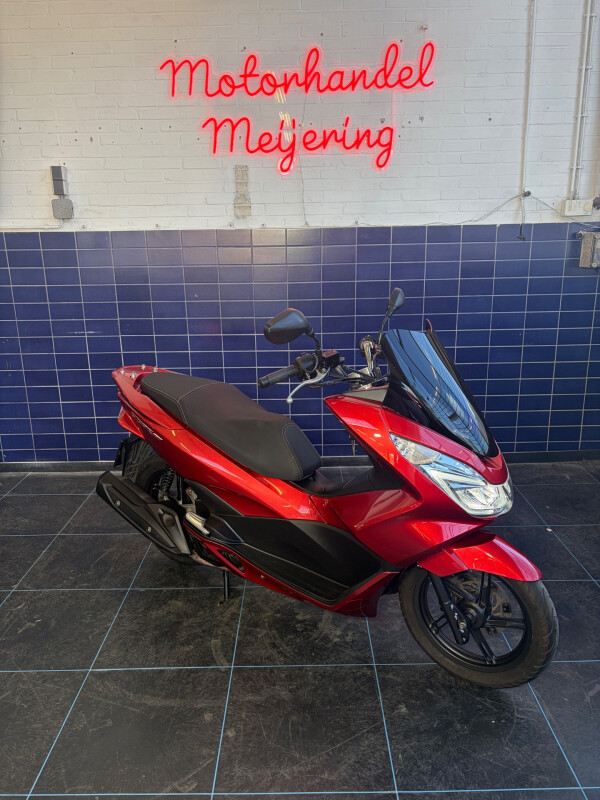 Honda Scooter WW 150i BTW MOTOR, prijs inclusief btw