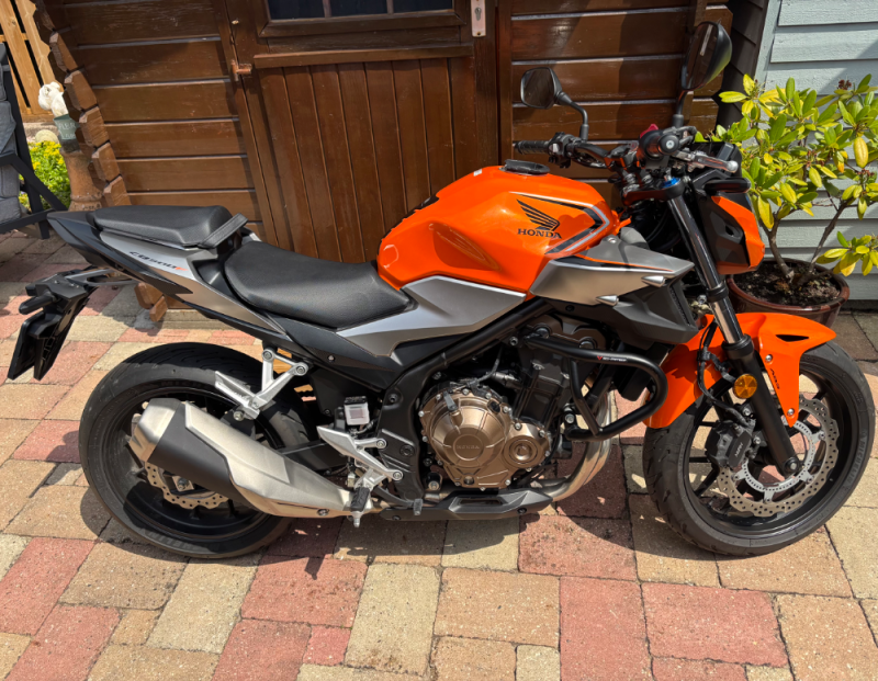 Prachtige Honda CB500F uit 2021 met 1905 km op de teller