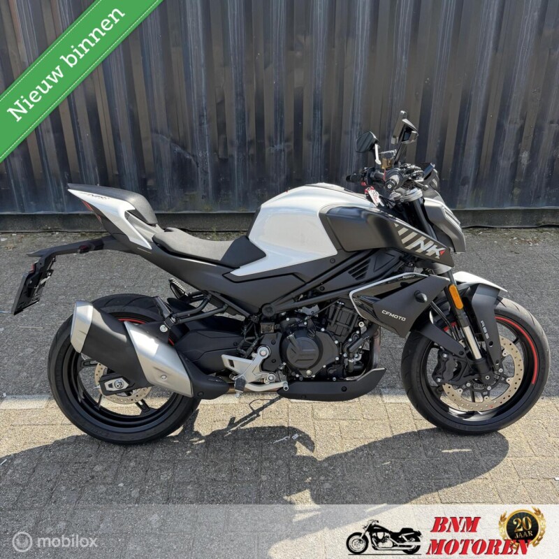 CFMoto 450 NK