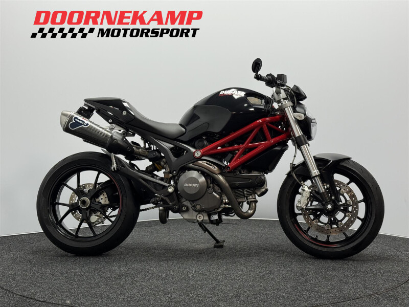 Ducati Monster 796 ABS