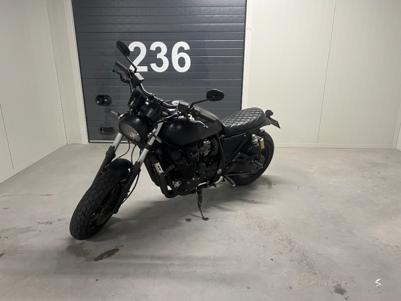 Yamaha XJR 1300
                            - € 2.950