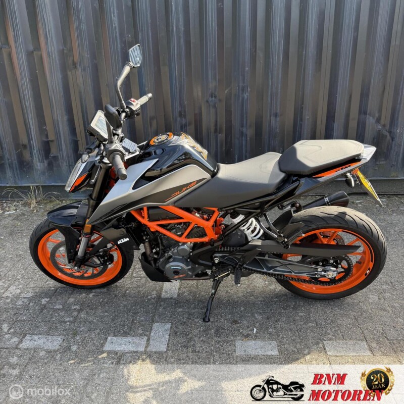 KTM 390 Duke ABS
                            - € 4.650 - foto 2