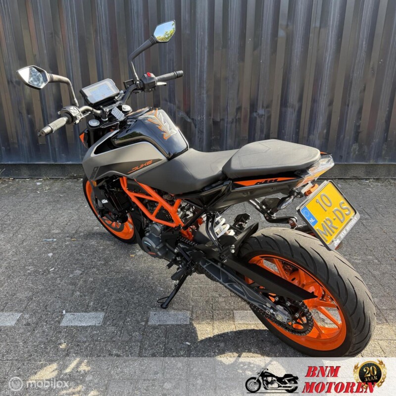 KTM 390 Duke ABS
                            - € 4.650 - foto 5