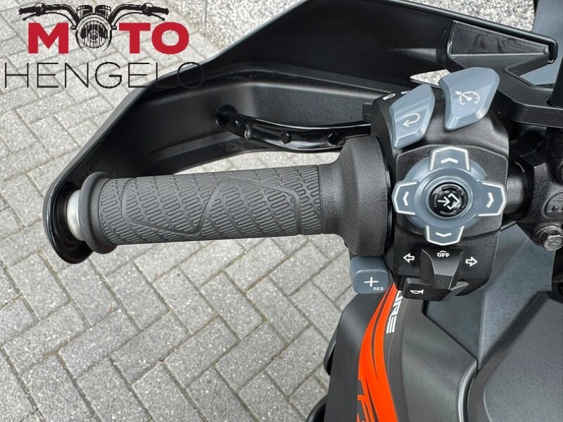 KTM 1290 SUPER ADVENTURE S
                            - € 14.290 - foto 4