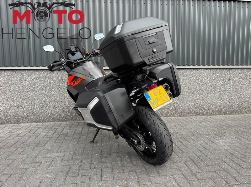 KTM 1290 SUPER ADVENTURE S
                            - € 14.290 - foto 6