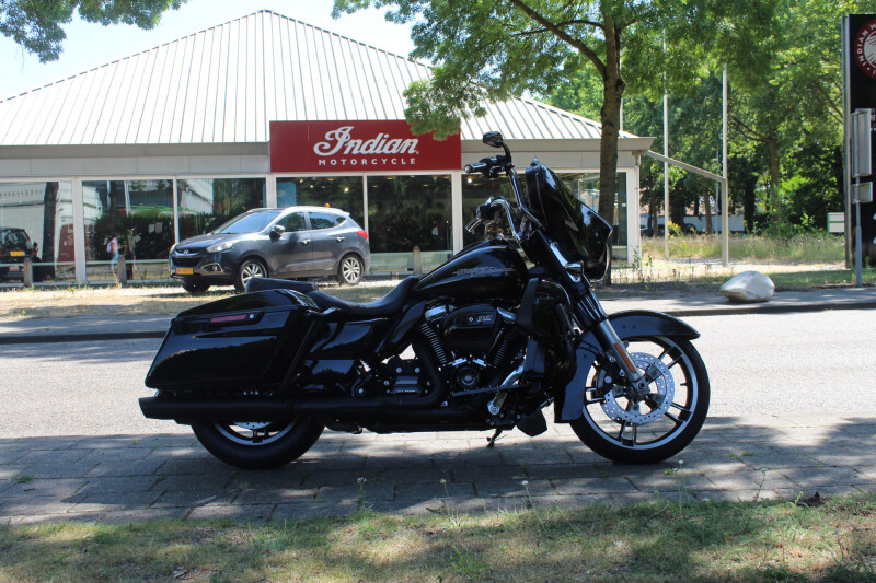 Harley-Davidson Street Glide  FLHX Streetglide