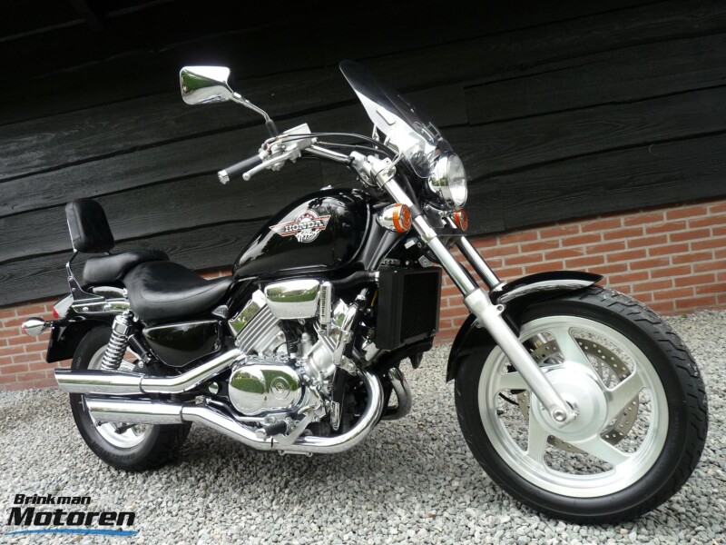 Honda VF 750C Magna