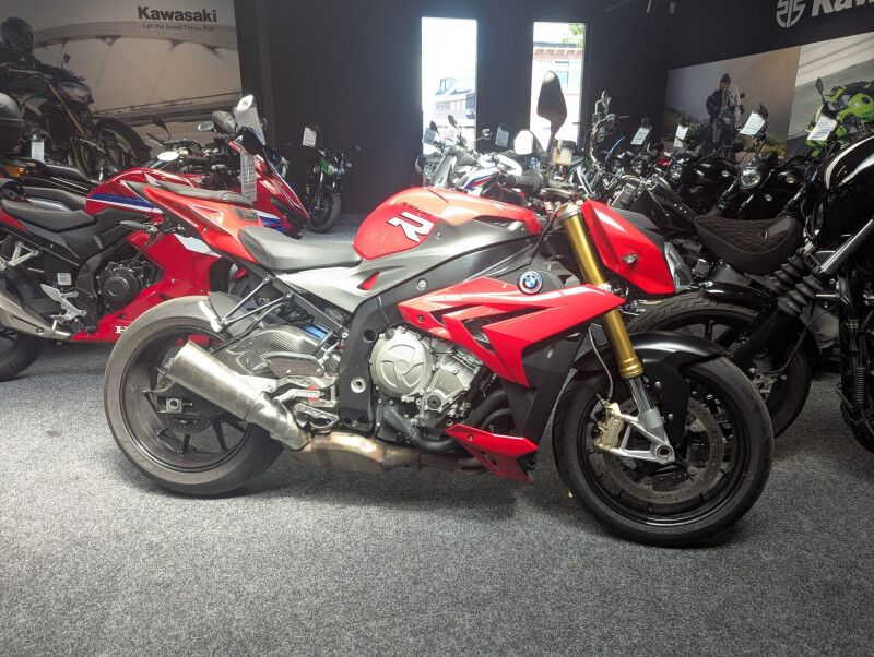 BMW S1000R