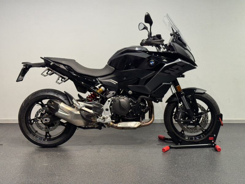 BMW F 900 XR