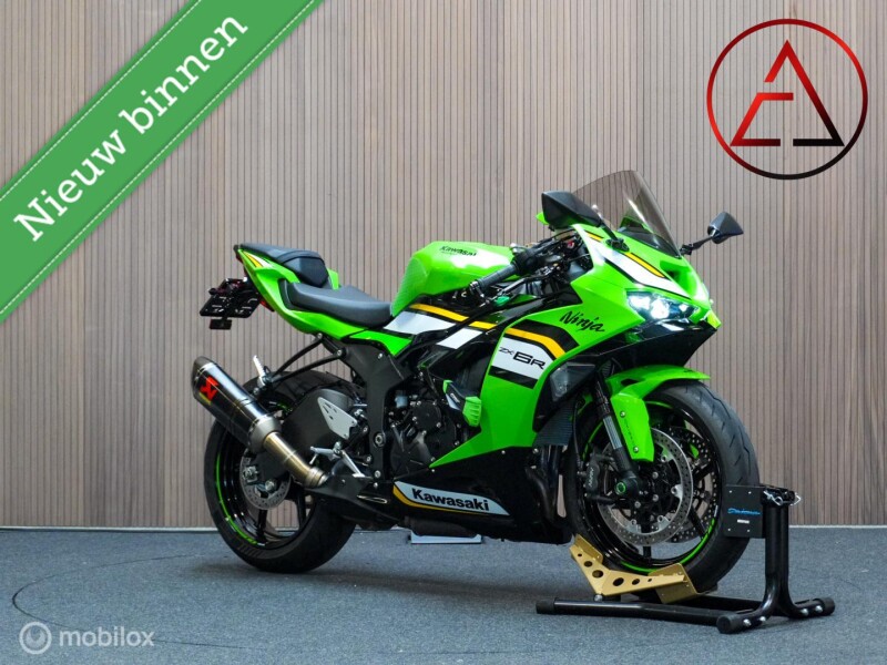 Kawasaki ZX-6R 2025 | Akrapovic Racing Line | 2.004 km