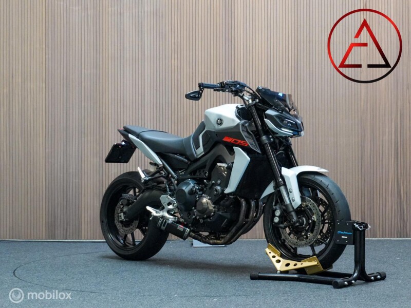 Yamaha MT-09 2018 | Quickshifter + BlackWidow | 8.838km