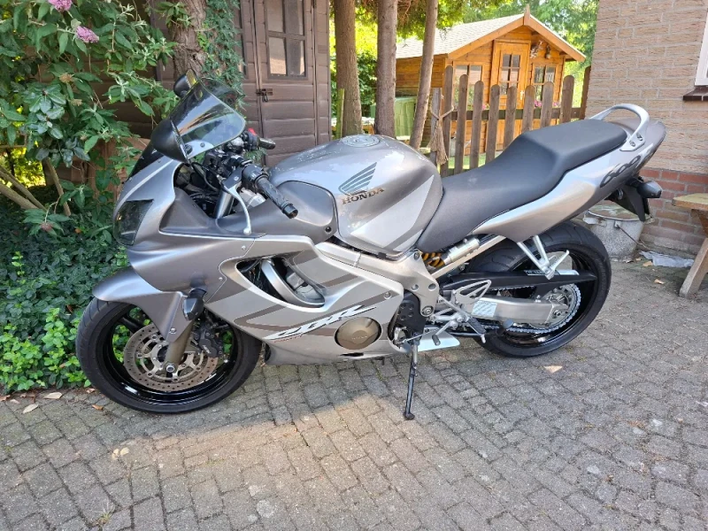 Honda CBR 600F (weinig km.)