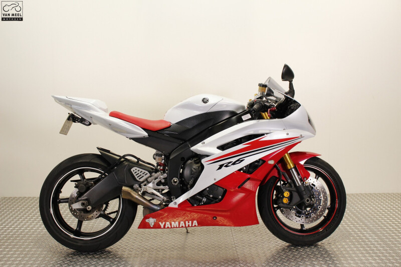 Yamaha R6