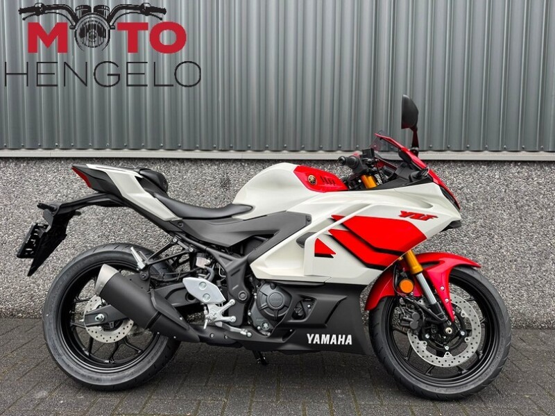 Yamaha YZF-R3 70TH