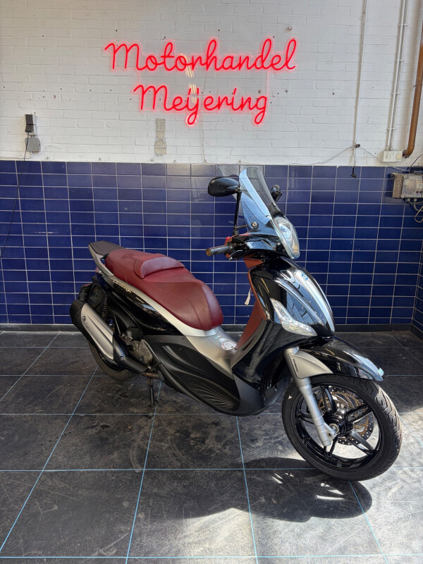 Piaggio Scooter 350 Beverly Sport