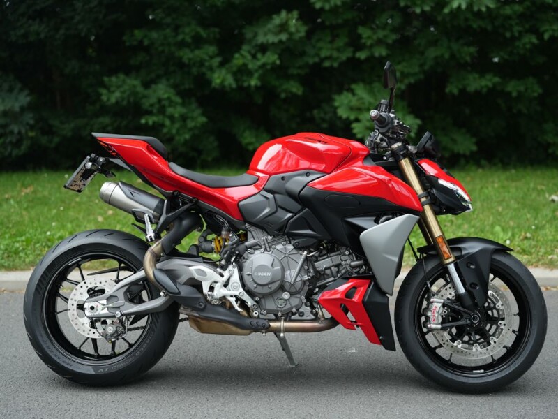 DUCATI Streetfighter V2