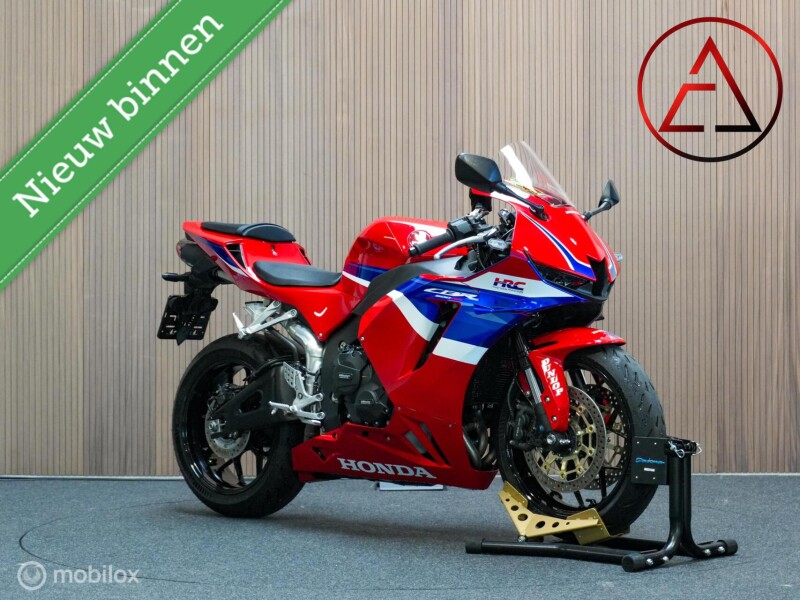 Honda CBR 600 RR 2024 - Akrapovic Titanium - Garantie 2028