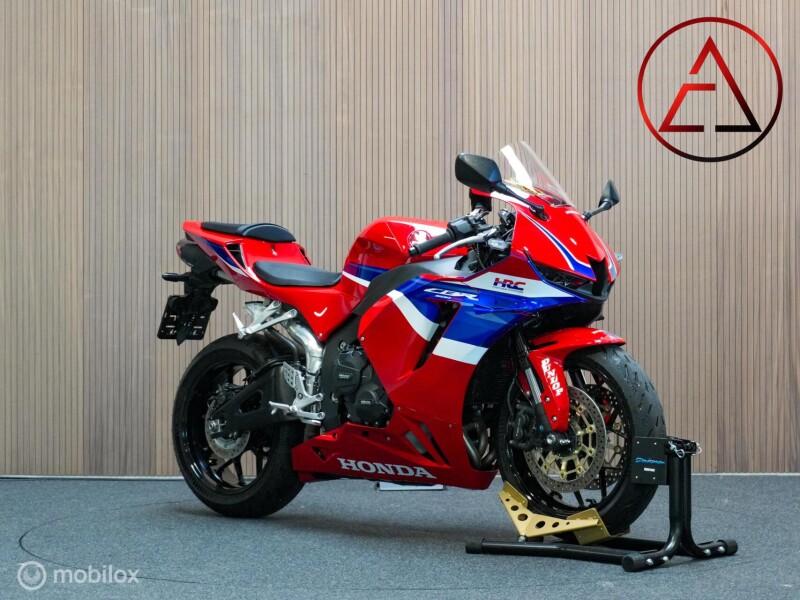 Honda CBR 600 RR 2024 - Akrapovic Titanium - Garantie 2028