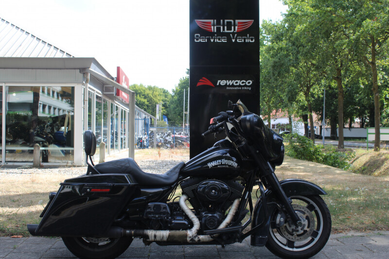 Harley-Davidson Street Glide  FLHTP