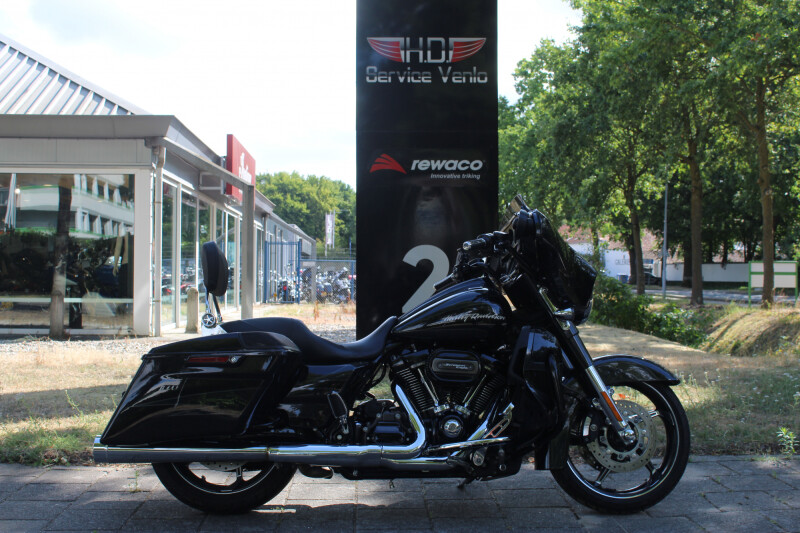 Harley-Davidson Street Glide  CVO