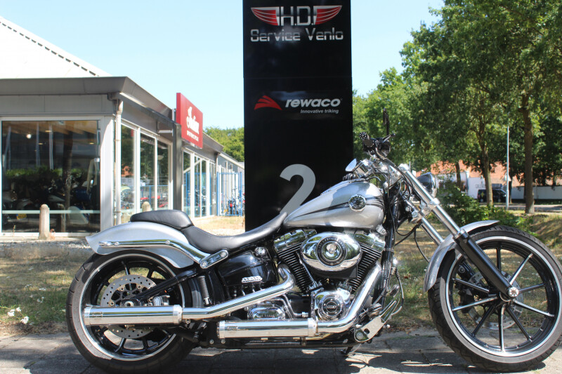 Harley-Davidson Softail  Breakout
