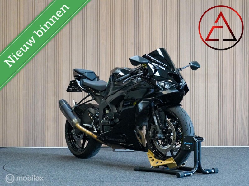 Kawasaki ZX-6R 2025 Zwart | Arrow + decat | 7.862 km