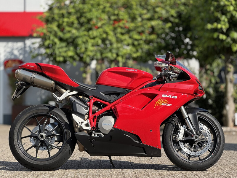 Ducati 848